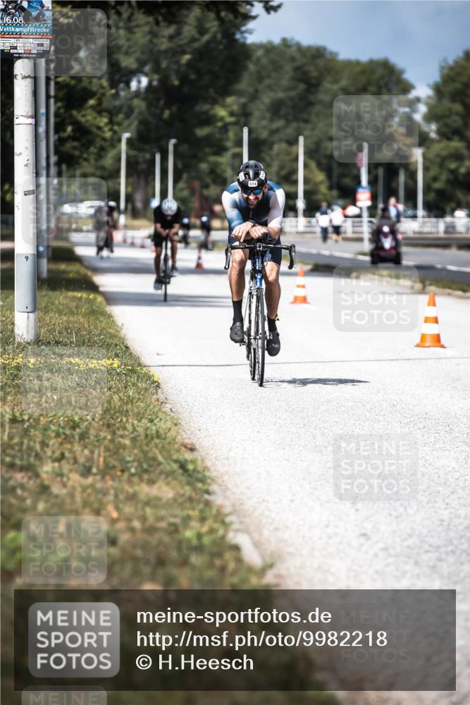 16.08.2026 - KN Förde Triathlon 2026 H.Heesch http://msf.ph/oto/9982218 16.08.2026 12:54:06 Radfahren 505, 545, 574 meine-sportfotos.de