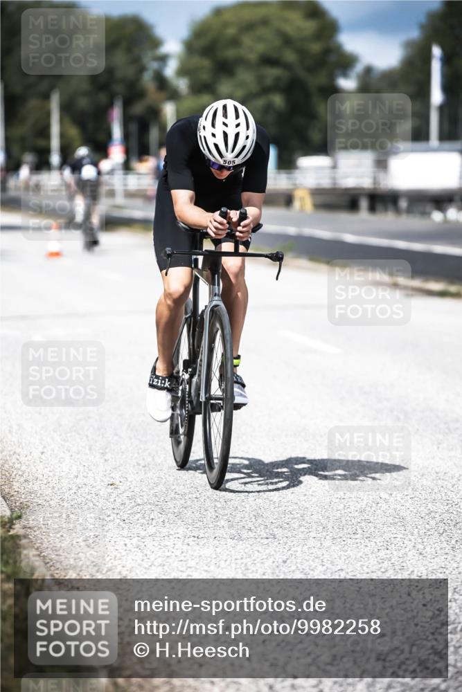 16.08.2026 - KN Förde Triathlon 2026 H.Heesch http://msf.ph/oto/9982258 16.08.2026 12:54:10 Radfahren 505, 545, 574 meine-sportfotos.de