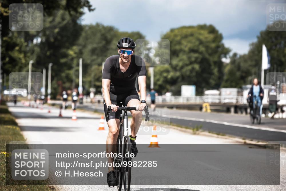 16.08.2026 - KN Förde Triathlon 2026 H.Heesch http://msf.ph/oto/9982285 16.08.2026 12:54:17 Radfahren 508, 550, 703 meine-sportfotos.de