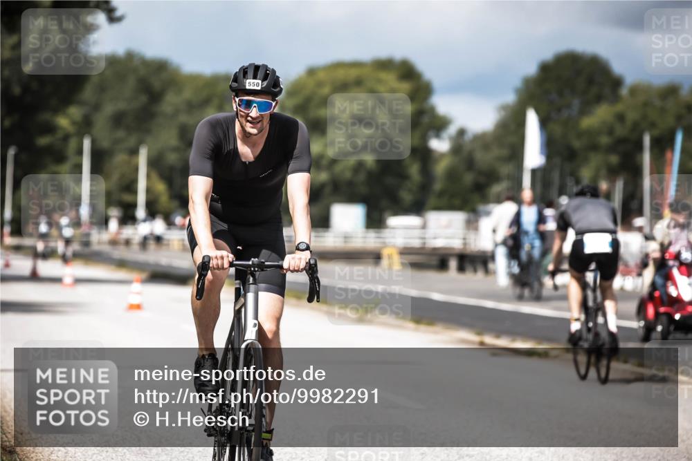 16.08.2026 - KN Förde Triathlon 2026 H.Heesch http://msf.ph/oto/9982291 16.08.2026 12:54:17 Radfahren 508, 550, 703 meine-sportfotos.de