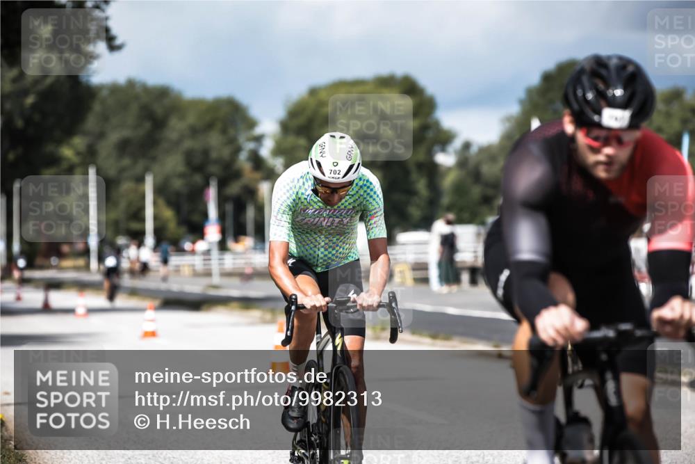 16.08.2026 - KN Förde Triathlon 2026 H.Heesch http://msf.ph/oto/9982313 16.08.2026 12:54:33 Radfahren 539, 583, 591, 702, 707 meine-sportfotos.de