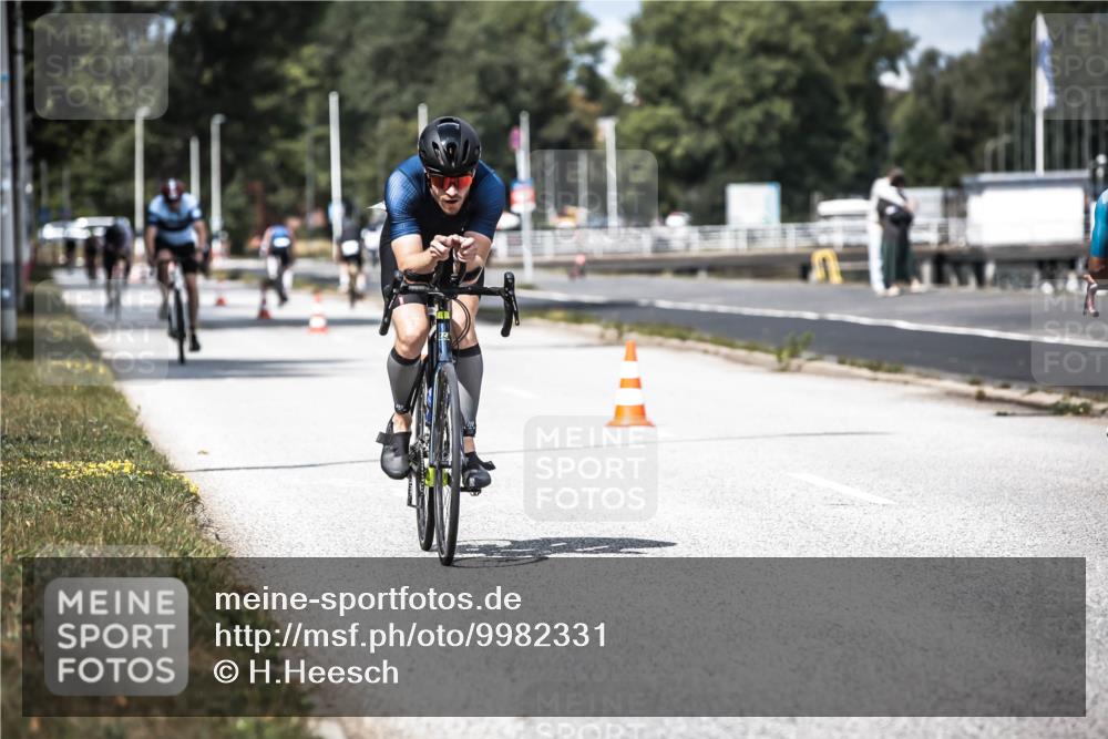 16.08.2026 - KN Förde Triathlon 2026 H.Heesch http://msf.ph/oto/9982331 16.08.2026 12:54:42 Radfahren 503, 568, 708 meine-sportfotos.de