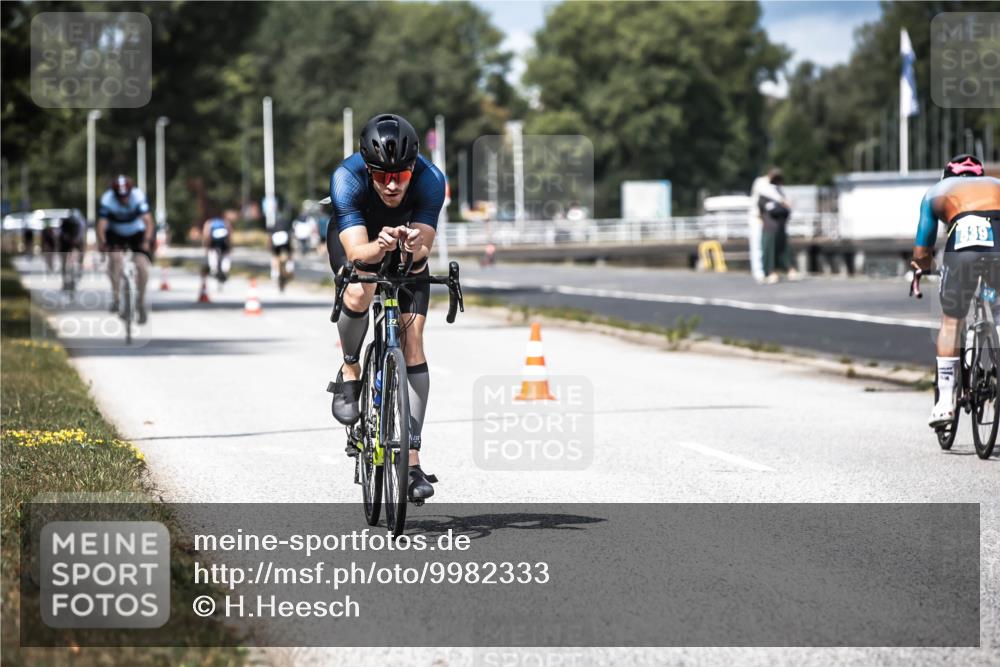 16.08.2026 - KN Förde Triathlon 2026 H.Heesch http://msf.ph/oto/9982333 16.08.2026 12:54:42 Radfahren 503, 568, 708 meine-sportfotos.de