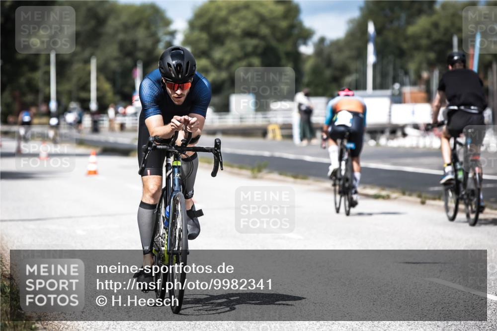 16.08.2026 - KN Förde Triathlon 2026 H.Heesch http://msf.ph/oto/9982341 16.08.2026 12:54:43 Radfahren 503, 708 meine-sportfotos.de