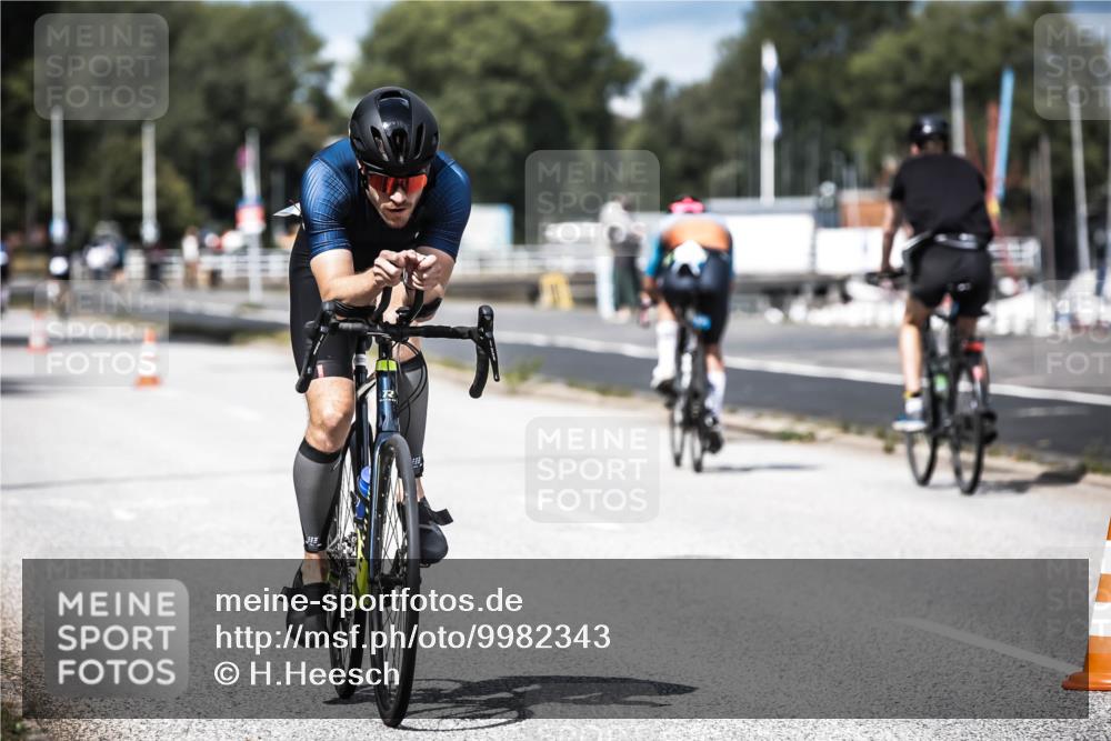 16.08.2026 - KN Förde Triathlon 2026 H.Heesch http://msf.ph/oto/9982343 16.08.2026 12:54:43 Radfahren 503, 708 meine-sportfotos.de