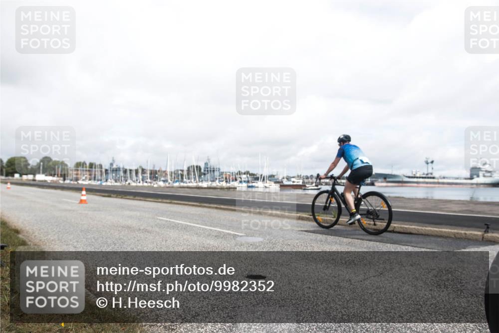 16.08.2026 - KN Förde Triathlon 2026 H.Heesch http://msf.ph/oto/9982352 16.08.2026 11:30:44 Radfahren 386, 411, 425 meine-sportfotos.de
