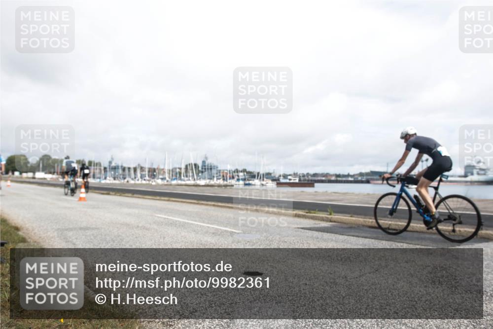 16.08.2026 - KN Förde Triathlon 2026 H.Heesch http://msf.ph/oto/9982361 16.08.2026 11:31:12 Radfahren 357, 427 meine-sportfotos.de