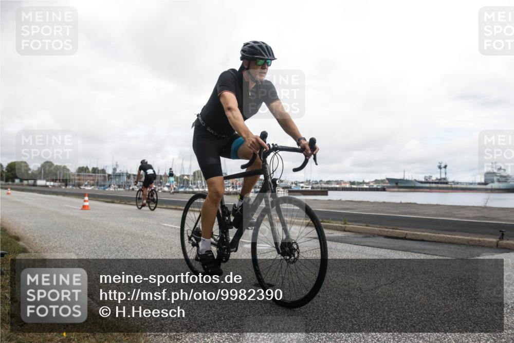16.08.2026 - KN Förde Triathlon 2026 H.Heesch http://msf.ph/oto/9982390 16.08.2026 11:33:01 Radfahren 368, 369, 430 meine-sportfotos.de