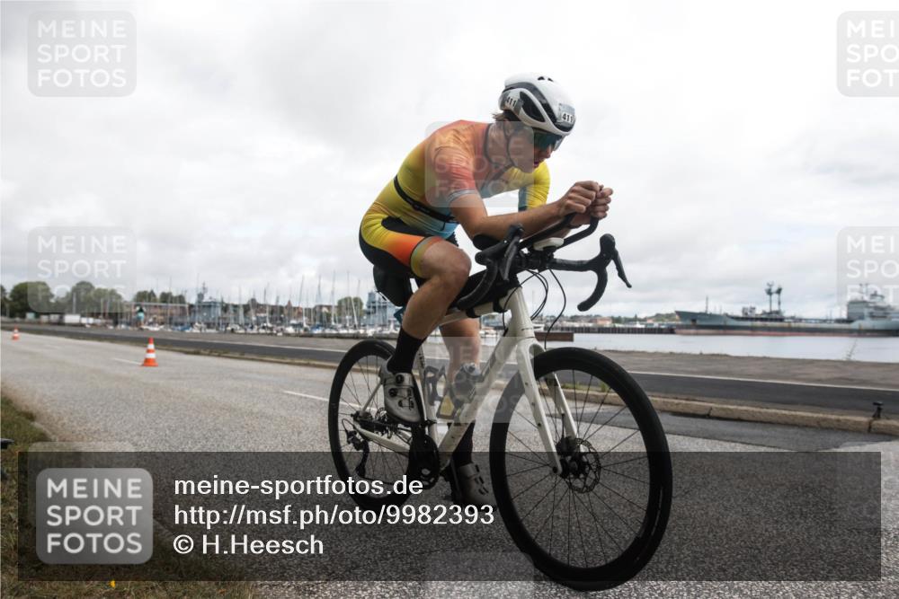 16.08.2026 - KN Förde Triathlon 2026 H.Heesch http://msf.ph/oto/9982393 16.08.2026 11:33:10 Radfahren 386, 411 meine-sportfotos.de