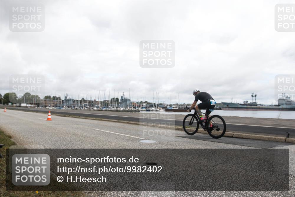 16.08.2026 - KN Förde Triathlon 2026 H.Heesch http://msf.ph/oto/9982402 16.08.2026 11:33:54 Radfahren 328, 436 meine-sportfotos.de