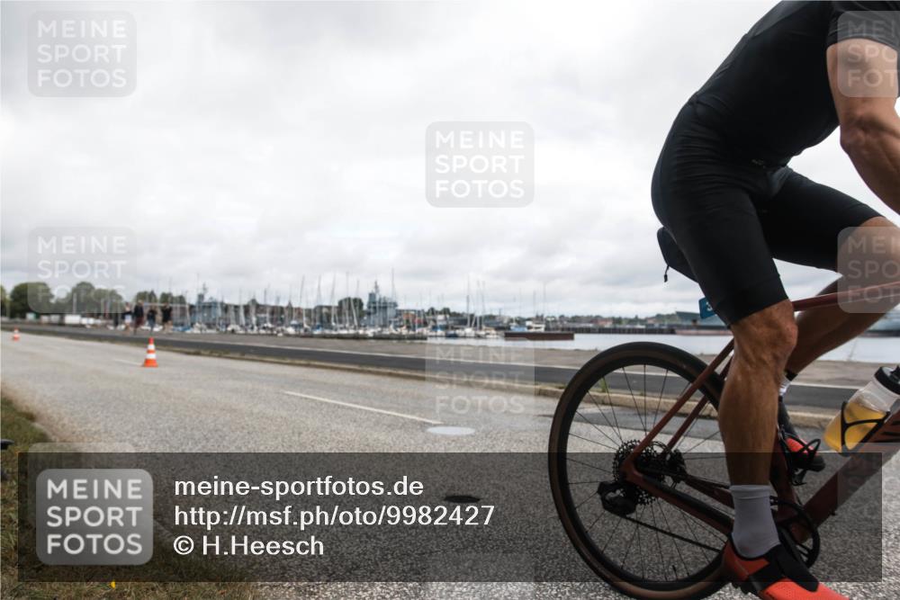 16.08.2026 - KN Förde Triathlon 2026 H.Heesch http://msf.ph/oto/9982427 16.08.2026 11:35:20 Radfahren 355, 399, 426 meine-sportfotos.de
