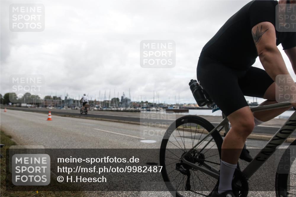 16.08.2026 - KN Förde Triathlon 2026 H.Heesch http://msf.ph/oto/9982487 16.08.2026 11:39:26 Radfahren 428, 429 meine-sportfotos.de