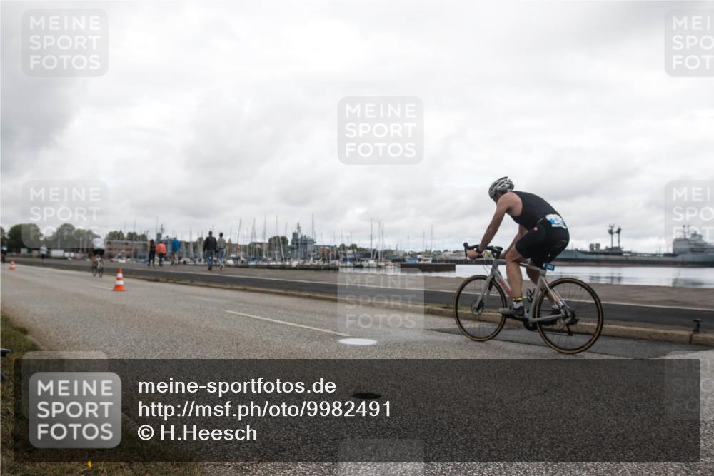 16.08.2026 - KN Förde Triathlon 2026 H.Heesch http://msf.ph/oto/9982491 16.08.2026 11:39:55 Radfahren 396, 404 meine-sportfotos.de