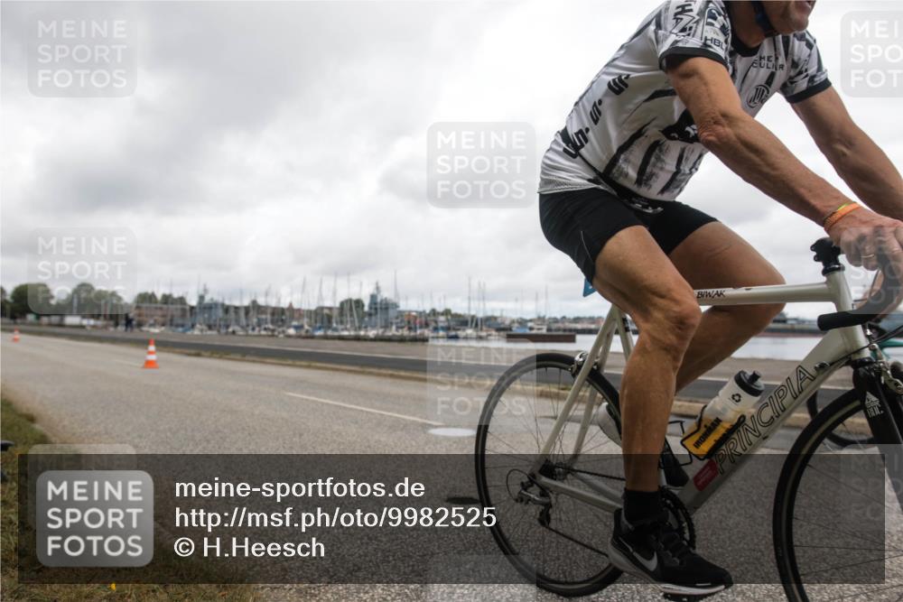 16.08.2026 - KN Förde Triathlon 2026 H.Heesch http://msf.ph/oto/9982525 16.08.2026 11:42:31 Radfahren 357, 425 meine-sportfotos.de