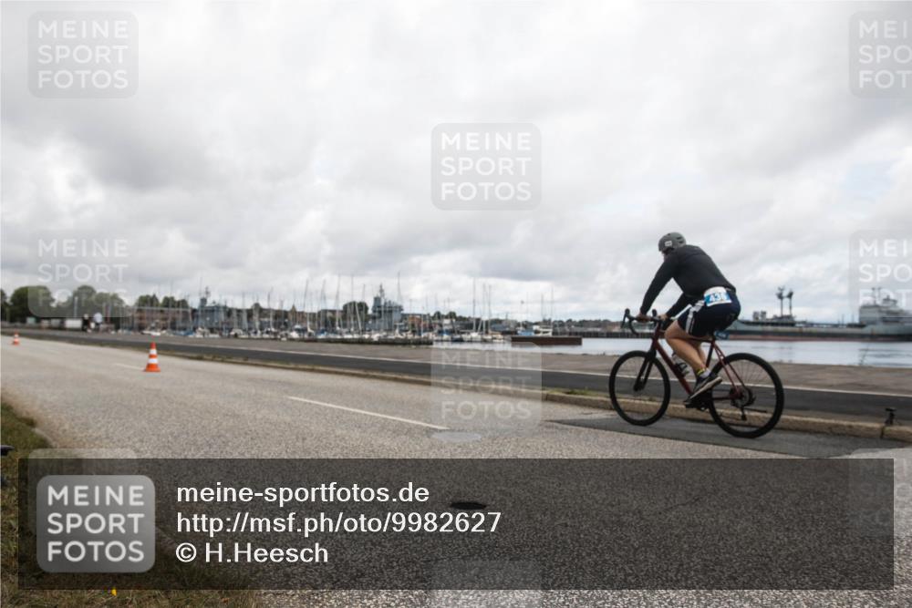 16.08.2026 - KN Förde Triathlon 2026 H.Heesch http://msf.ph/oto/9982627 16.08.2026 11:58:55 Radfahren  meine-sportfotos.de