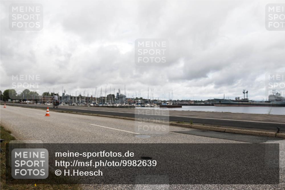 16.08.2026 - KN Förde Triathlon 2026 H.Heesch http://msf.ph/oto/9982639 16.08.2026 12:03:22 Radfahren  meine-sportfotos.de