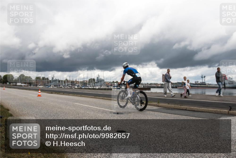16.08.2026 - KN Förde Triathlon 2026 H.Heesch http://msf.ph/oto/9982657 16.08.2026 12:46:37 Radfahren 514, 523 meine-sportfotos.de