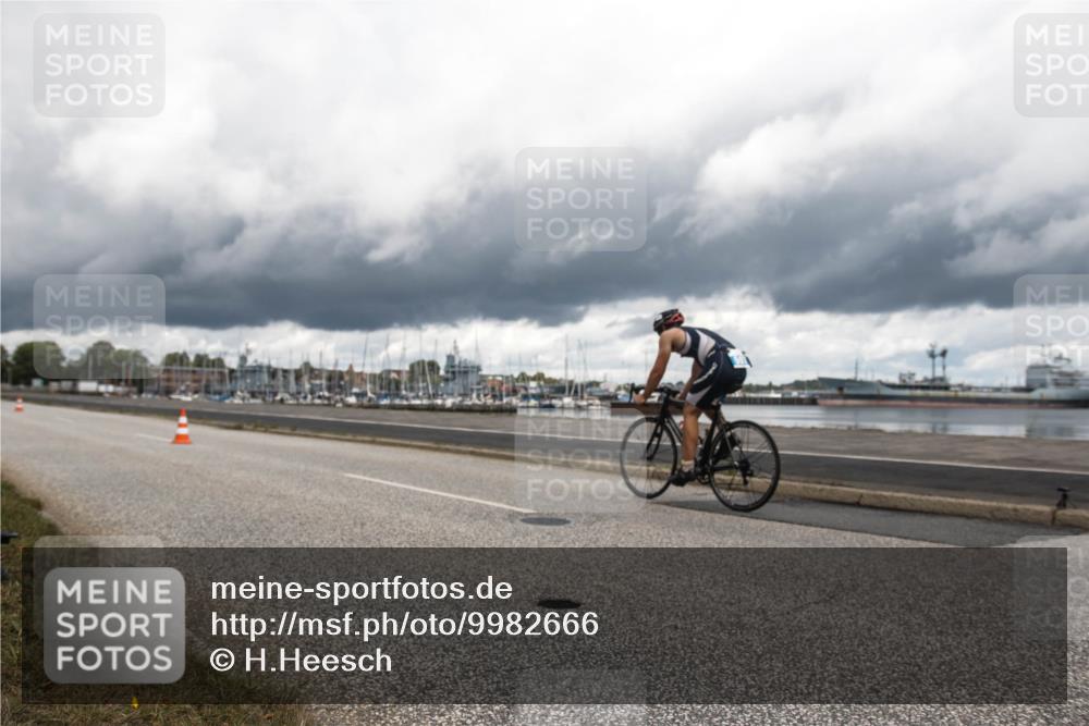 16.08.2026 - KN Förde Triathlon 2026 H.Heesch http://msf.ph/oto/9982666 16.08.2026 12:47:41 Radfahren 519, 527 meine-sportfotos.de