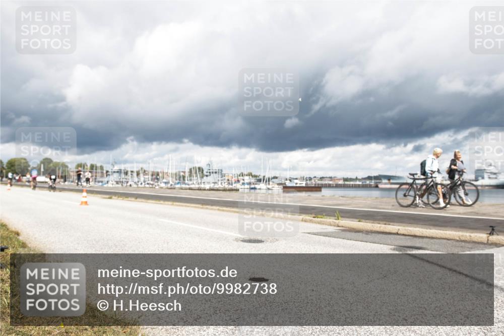 16.08.2026 - KN Förde Triathlon 2026 H.Heesch http://msf.ph/oto/9982738 16.08.2026 12:53:02 Radfahren 502, 535, 548, 559, 587, 733 meine-sportfotos.de