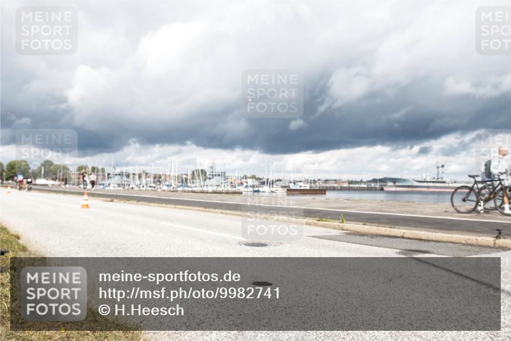 16.08.2026 - KN Förde Triathlon 2026 H.Heesch http://msf.ph/oto/9982741 16.08.2026 12:53:03 Radfahren 502, 535, 548, 559, 587, 733 meine-sportfotos.de