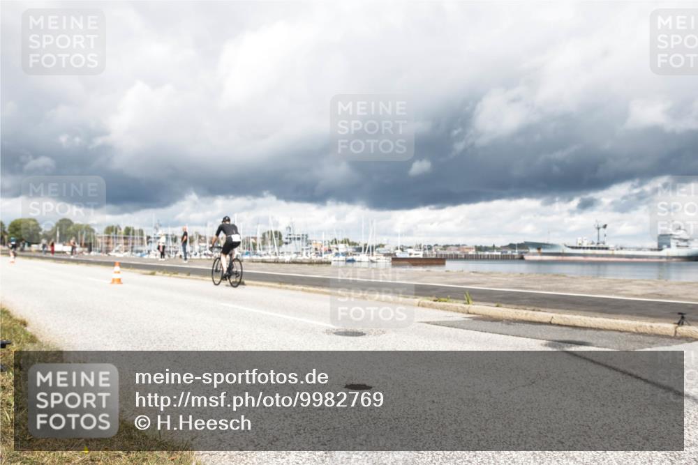 16.08.2026 - KN Förde Triathlon 2026 H.Heesch http://msf.ph/oto/9982769 16.08.2026 12:53:19 Radfahren 517, 588 meine-sportfotos.de