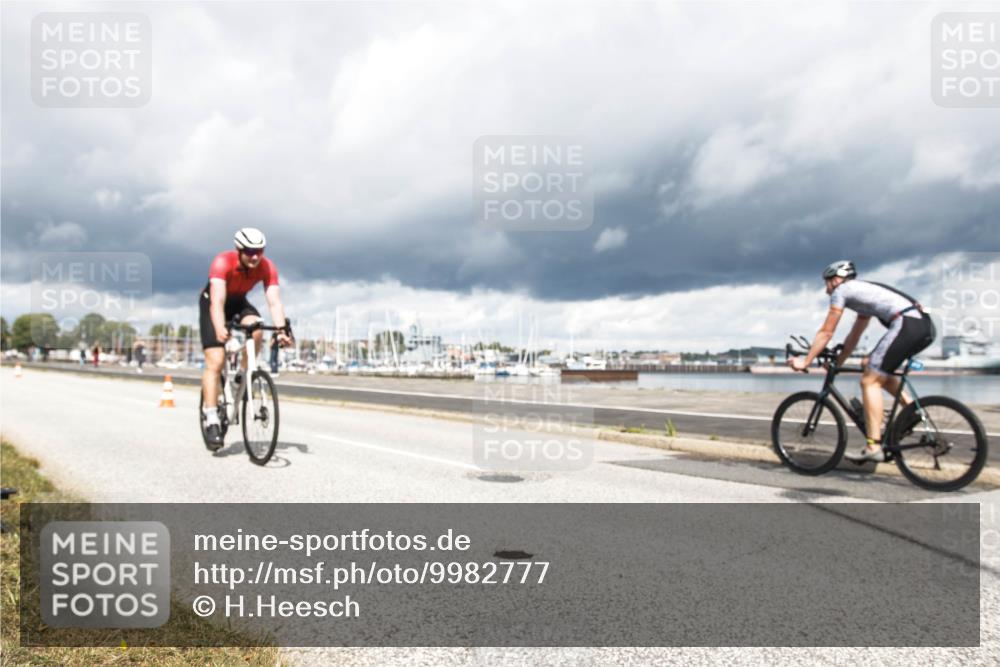 16.08.2026 - KN Förde Triathlon 2026 H.Heesch http://msf.ph/oto/9982777 16.08.2026 12:53:26 Radfahren 556, 569, 588, 719 meine-sportfotos.de