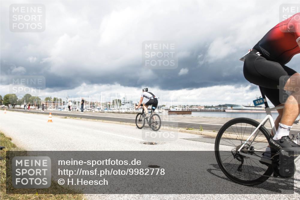 16.08.2026 - KN Förde Triathlon 2026 H.Heesch http://msf.ph/oto/9982778 16.08.2026 12:53:26 Radfahren 556, 569, 588, 719 meine-sportfotos.de