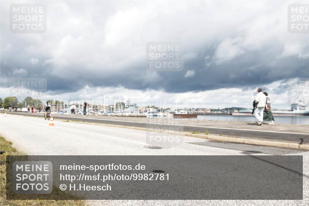16.08.2026 - KN Förde Triathlon 2026 H.Heesch http://msf.ph/oto/9982781 16.08.2026 12:53:28 Radfahren 556, 569, 719 meine-sportfotos.de