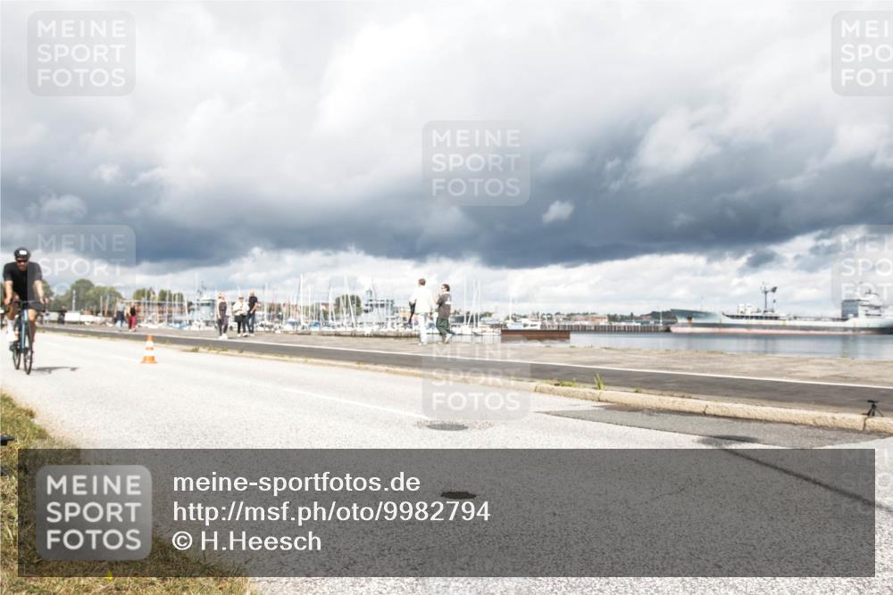 16.08.2026 - KN Förde Triathlon 2026 H.Heesch http://msf.ph/oto/9982794 16.08.2026 12:53:36 Radfahren 544, 575 meine-sportfotos.de