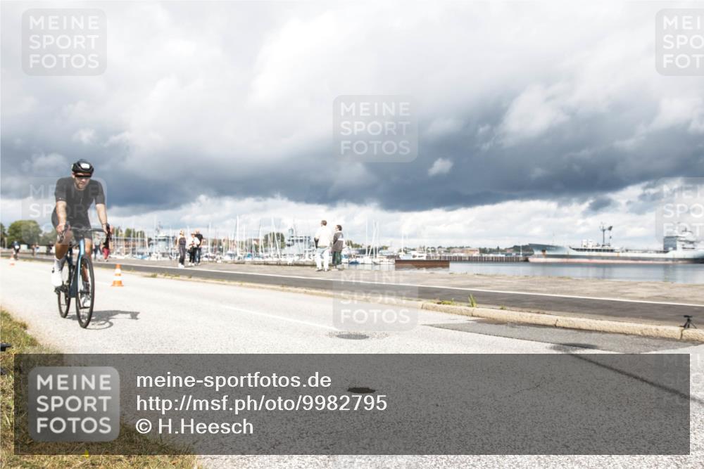 16.08.2026 - KN Förde Triathlon 2026 H.Heesch http://msf.ph/oto/9982795 16.08.2026 12:53:36 Radfahren 544, 575 meine-sportfotos.de