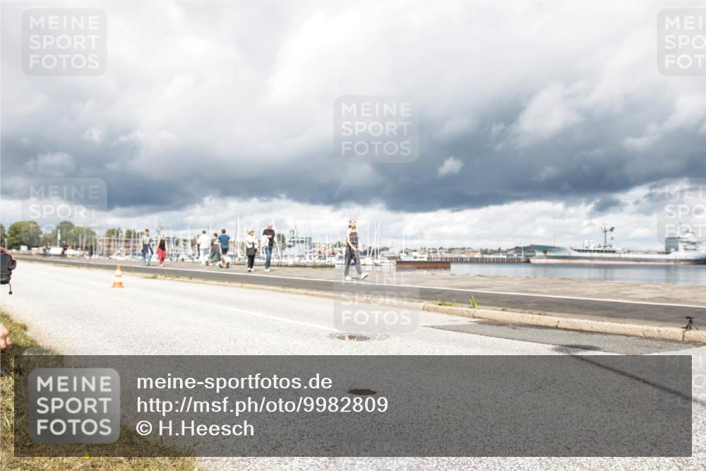 16.08.2026 - KN Förde Triathlon 2026 H.Heesch http://msf.ph/oto/9982809 16.08.2026 12:53:45 Radfahren 567, 585 meine-sportfotos.de