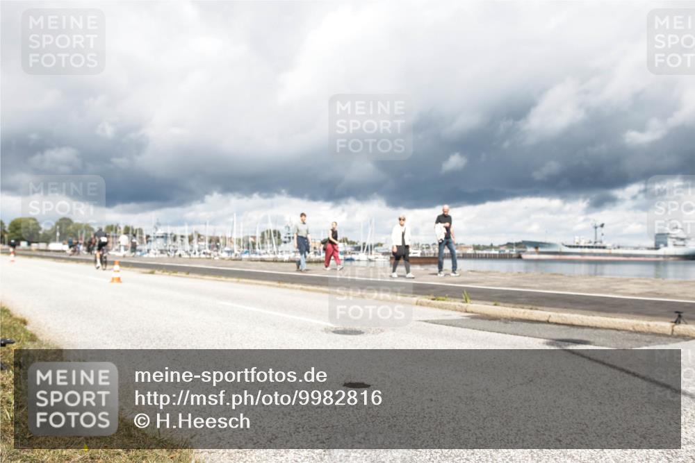 16.08.2026 - KN Förde Triathlon 2026 H.Heesch http://msf.ph/oto/9982816 16.08.2026 12:53:56 Radfahren 512, 557, 571 meine-sportfotos.de