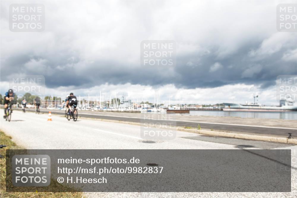 16.08.2026 - KN Förde Triathlon 2026 H.Heesch http://msf.ph/oto/9982837 16.08.2026 12:54:44 Radfahren 503, 708 meine-sportfotos.de