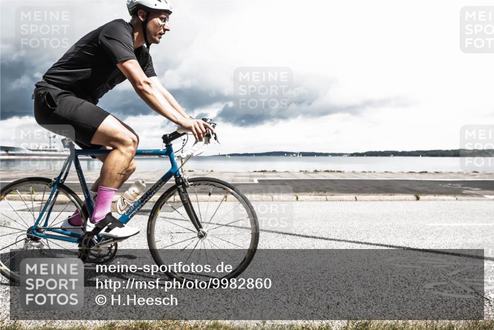 16.08.2026 - KN Förde Triathlon 2026 H.Heesch http://msf.ph/oto/9982860 16.08.2026 12:55:27 Radfahren 546, 572, 580, 587, 719, 720 meine-sportfotos.de