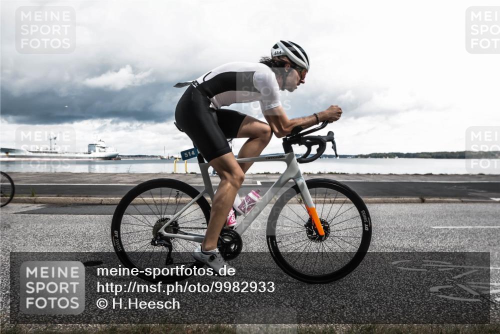 16.08.2026 - KN Förde Triathlon 2026 H.Heesch http://msf.ph/oto/9982933 16.08.2026 12:57:26 Radfahren 196, 514, 520, 565, 591, 605 meine-sportfotos.de