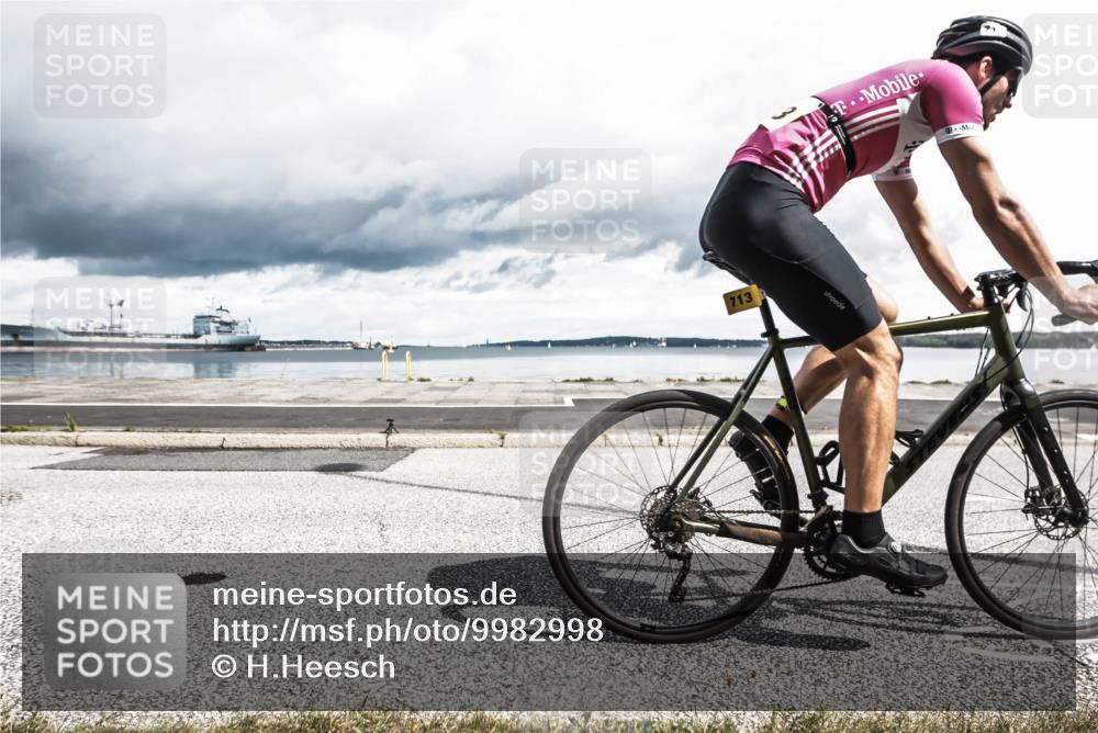16.08.2026 - KN Förde Triathlon 2026 H.Heesch http://msf.ph/oto/9982998 16.08.2026 12:58:47 Radfahren 595, 713, 715 meine-sportfotos.de