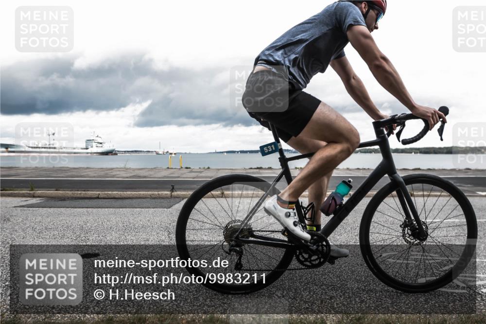 16.08.2026 - KN Förde Triathlon 2026 H.Heesch http://msf.ph/oto/9983211 16.08.2026 13:03:38 Radfahren 518, 523, 531, 535, 546, 548, 549, 567, 573, 574 meine-sportfotos.de