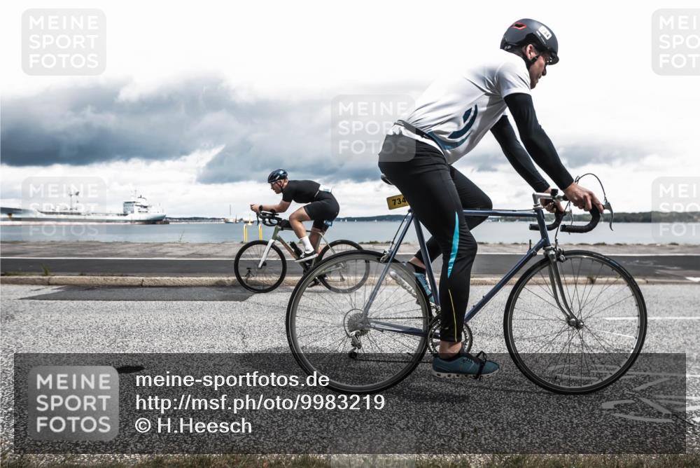 16.08.2026 - KN Förde Triathlon 2026 H.Heesch http://msf.ph/oto/9983219 16.08.2026 13:03:47 Radfahren 561, 580, 585, 726, 734, 739 meine-sportfotos.de