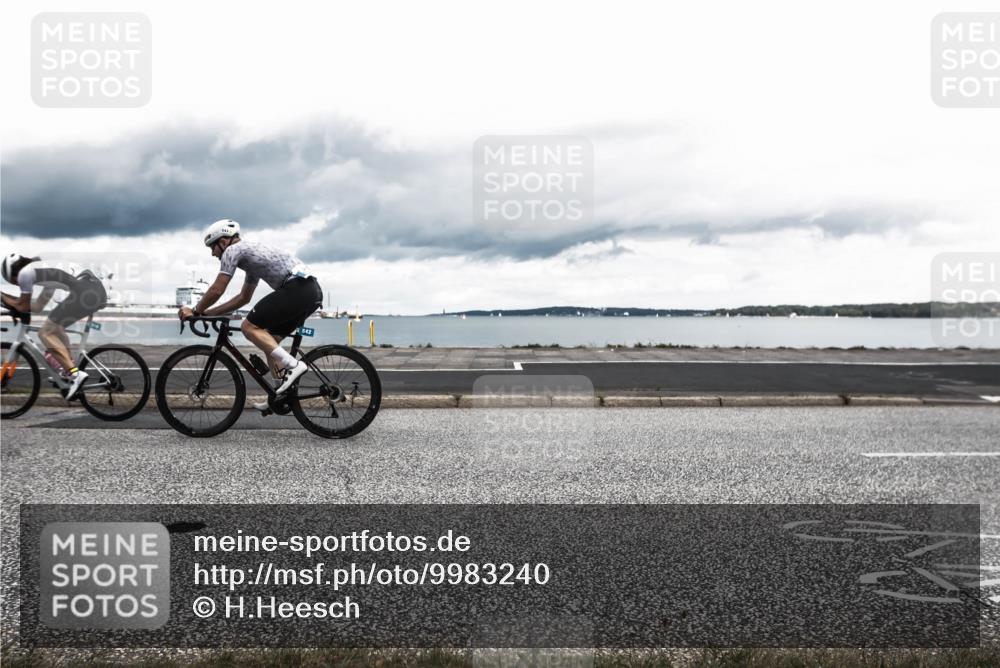 16.08.2026 - KN Förde Triathlon 2026 H.Heesch http://msf.ph/oto/9983240 16.08.2026 13:04:11 Radfahren 514, 515, 542, 545, 571, 721 meine-sportfotos.de