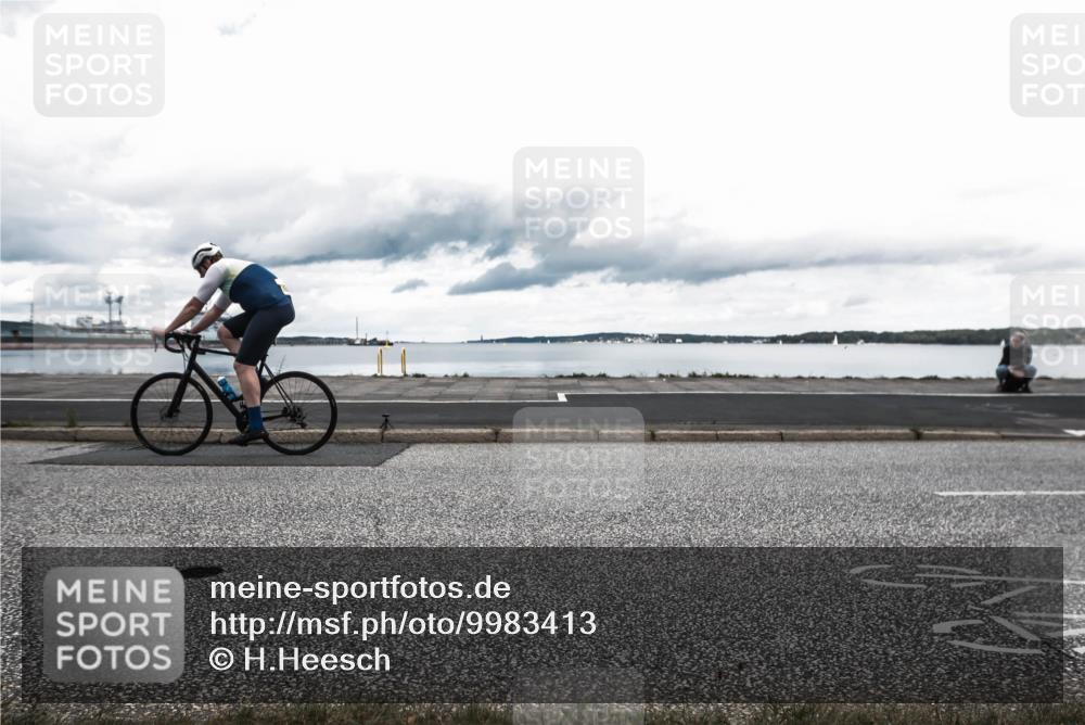 16.08.2026 - KN Förde Triathlon 2026 H.Heesch http://msf.ph/oto/9983413 16.08.2026 13:07:51 Radfahren 521, 530, 562, 594, 603, 743 meine-sportfotos.de