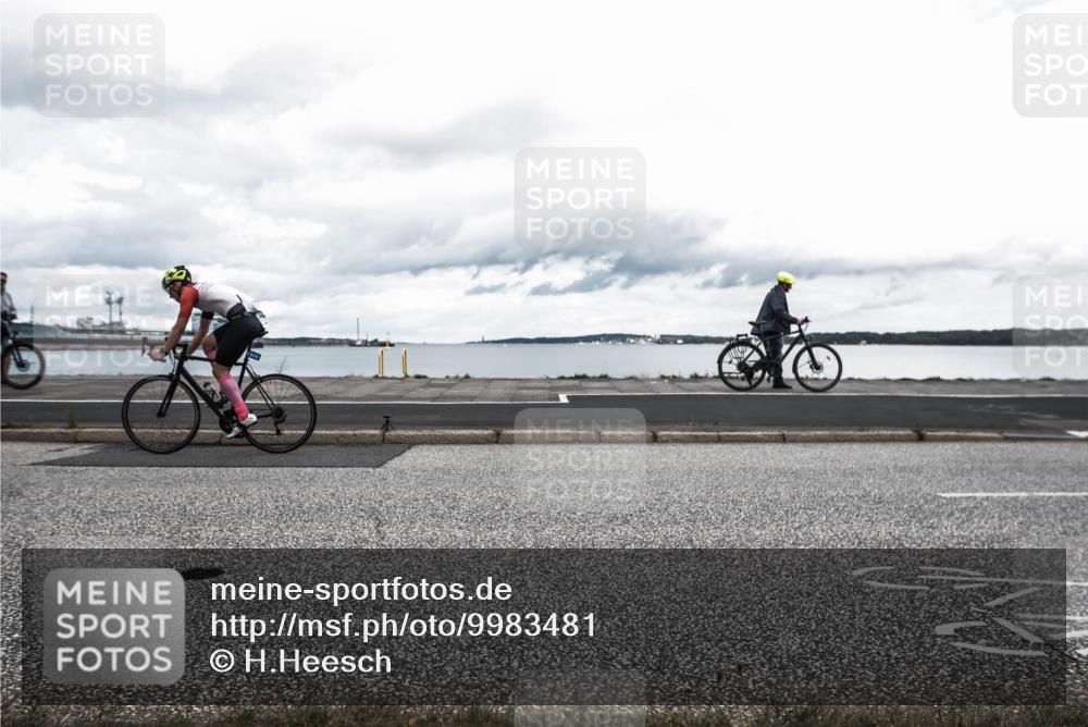16.08.2026 - KN Förde Triathlon 2026 H.Heesch http://msf.ph/oto/9983481 16.08.2026 13:10:10 Radfahren 504, 594, 595, 718, 732 meine-sportfotos.de