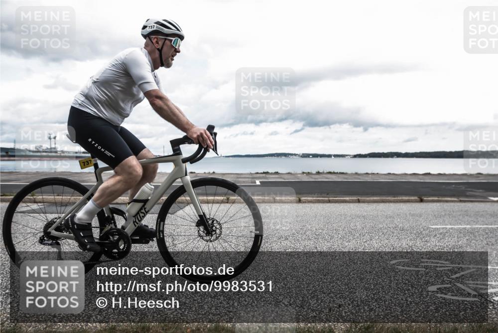 16.08.2026 - KN Förde Triathlon 2026 H.Heesch http://msf.ph/oto/9983531 16.08.2026 13:11:56 Radfahren 533, 737 meine-sportfotos.de