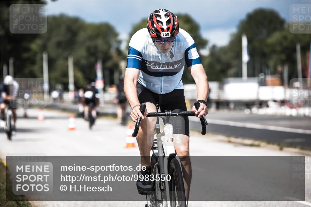 16.08.2026 - KN Förde Triathlon 2026 H.Heesch http://msf.ph/oto/9983550 16.08.2026 12:54:47 Radfahren 532, 566, 708 meine-sportfotos.de