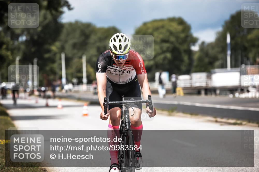 16.08.2026 - KN Förde Triathlon 2026 H.Heesch http://msf.ph/oto/9983584 16.08.2026 12:54:57 Radfahren 504, 565, 721 meine-sportfotos.de