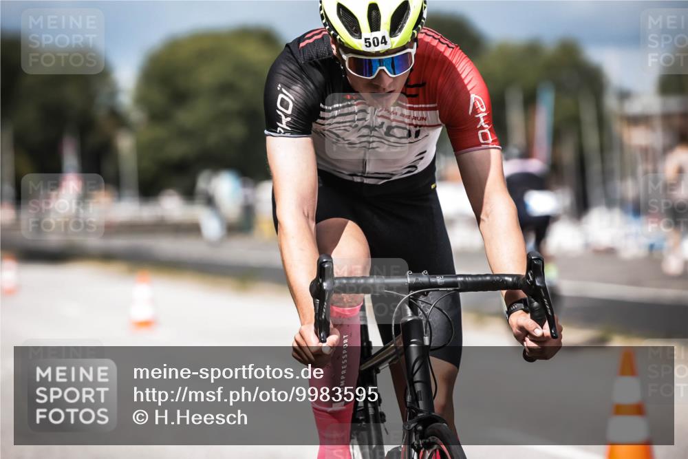 16.08.2026 - KN Förde Triathlon 2026 H.Heesch http://msf.ph/oto/9983595 16.08.2026 12:54:58 Radfahren 504, 565, 721 meine-sportfotos.de