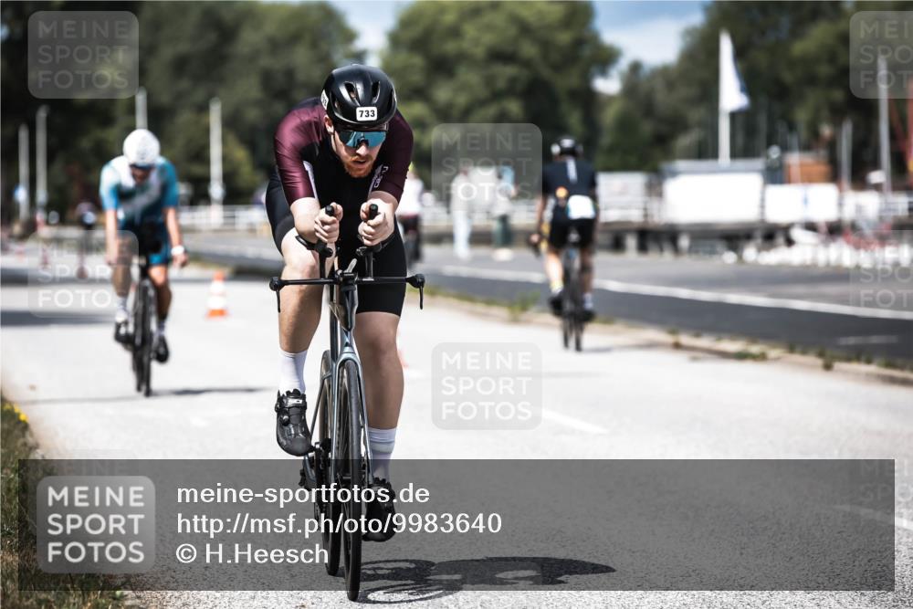 16.08.2026 - KN Förde Triathlon 2026 H.Heesch http://msf.ph/oto/9983640 16.08.2026 12:55:11 Radfahren 523, 705, 706, 733 meine-sportfotos.de