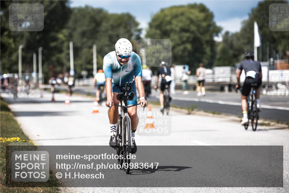 16.08.2026 - KN Förde Triathlon 2026 H.Heesch http://msf.ph/oto/9983647 16.08.2026 12:55:12 Radfahren 705, 706, 711, 733 meine-sportfotos.de
