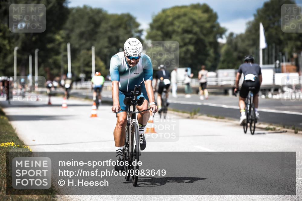 16.08.2026 - KN Förde Triathlon 2026 H.Heesch http://msf.ph/oto/9983649 16.08.2026 12:55:12 Radfahren 705, 706, 711, 733 meine-sportfotos.de