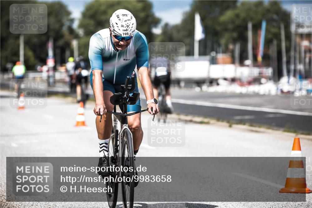16.08.2026 - KN Förde Triathlon 2026 H.Heesch http://msf.ph/oto/9983658 16.08.2026 12:55:12 Radfahren 705, 706, 711, 733 meine-sportfotos.de