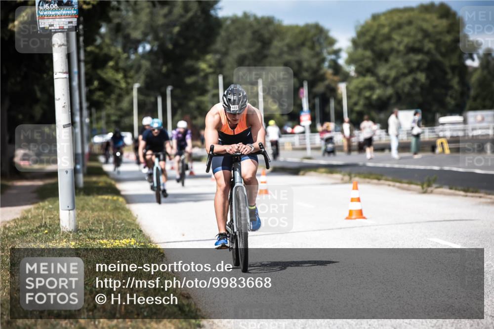16.08.2026 - KN Förde Triathlon 2026 H.Heesch http://msf.ph/oto/9983668 16.08.2026 12:55:20 Radfahren 502, 514, 572, 587, 711 meine-sportfotos.de
